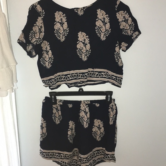 SHEIN Tops - SheIn Shorts & Cropped Tee Matching Set